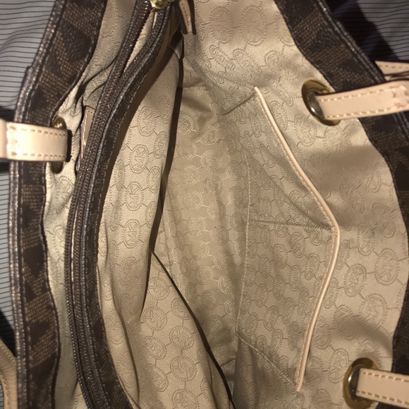 Handbags - New Michael Kors bag
